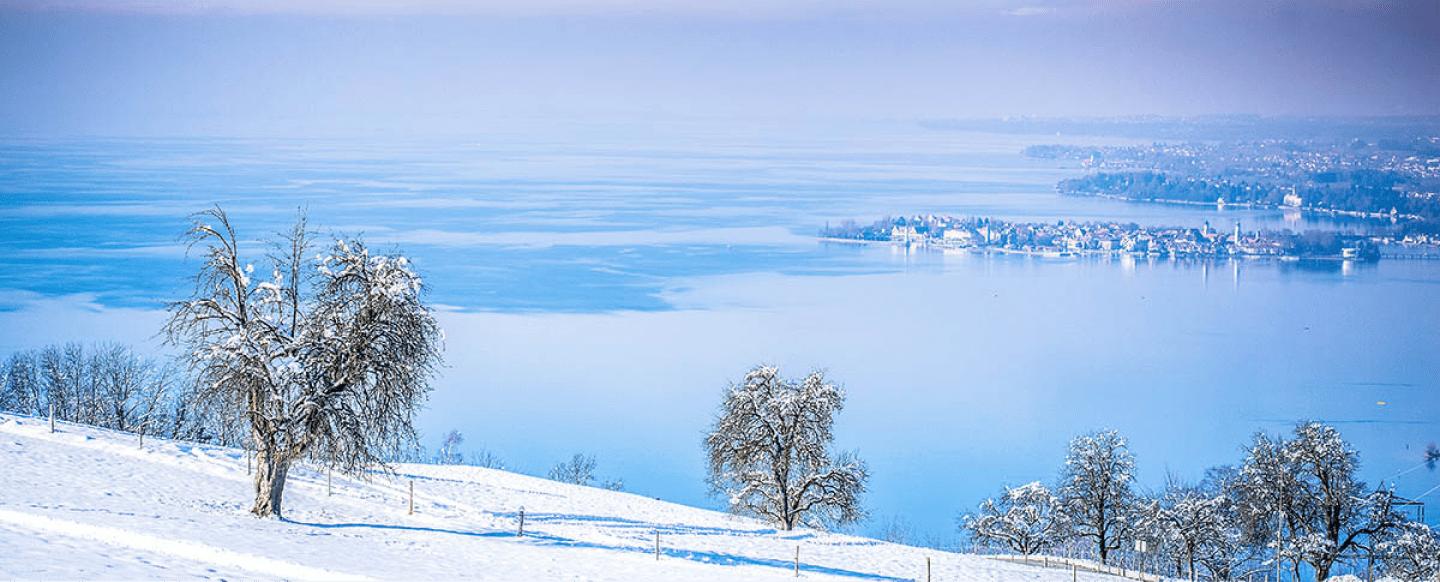 Aufnahme der winterlichen Landschaft in der Nähe des Hotels Fritsch am Berg am Bodensee