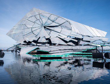Aufbau der Seebühne mit Wasserbecken, Bregenzer Festspiele